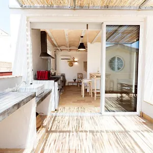 loft-alguer-ii-con-terraza-barbacoa-y-chimenea.catalonia-hotels.com/